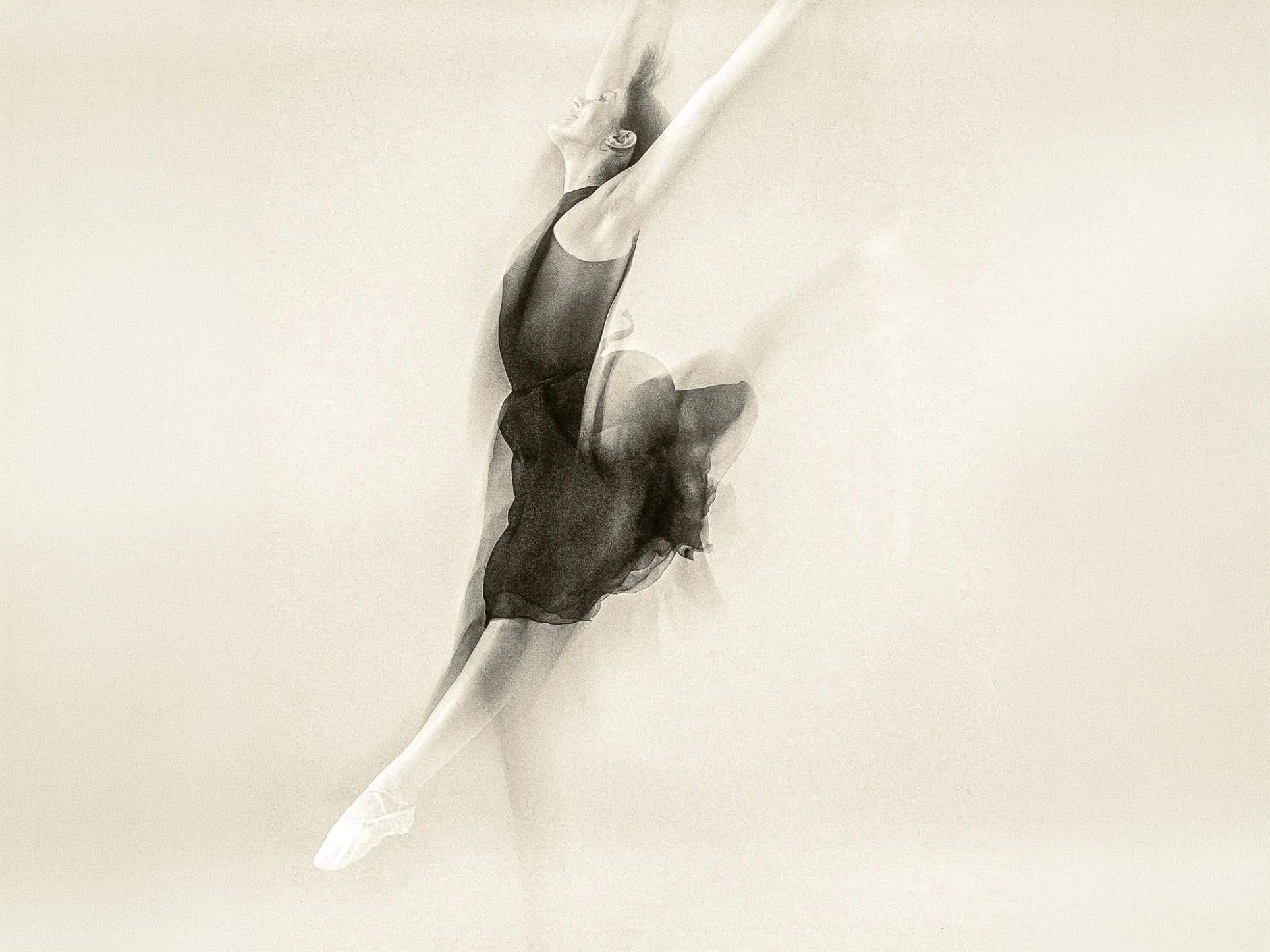 Dancer inverted, high key